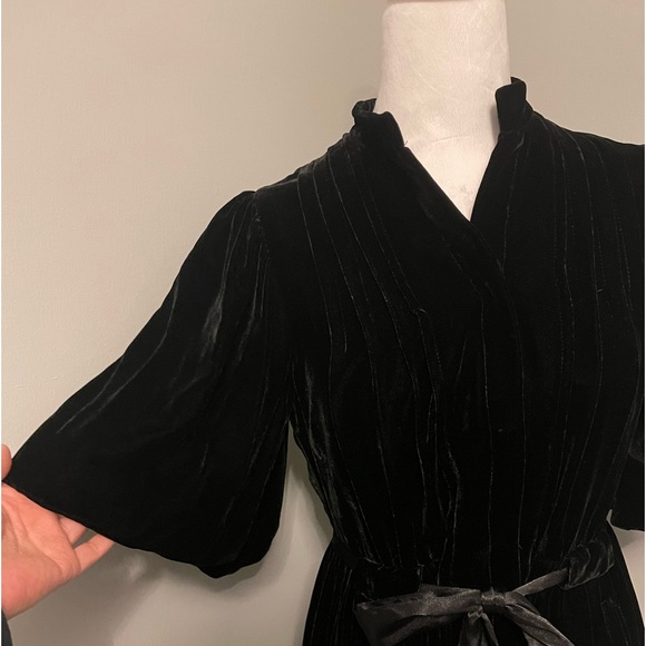 Elegant women dress - size L. Please message me if you want more details. - Picture 1 of 3